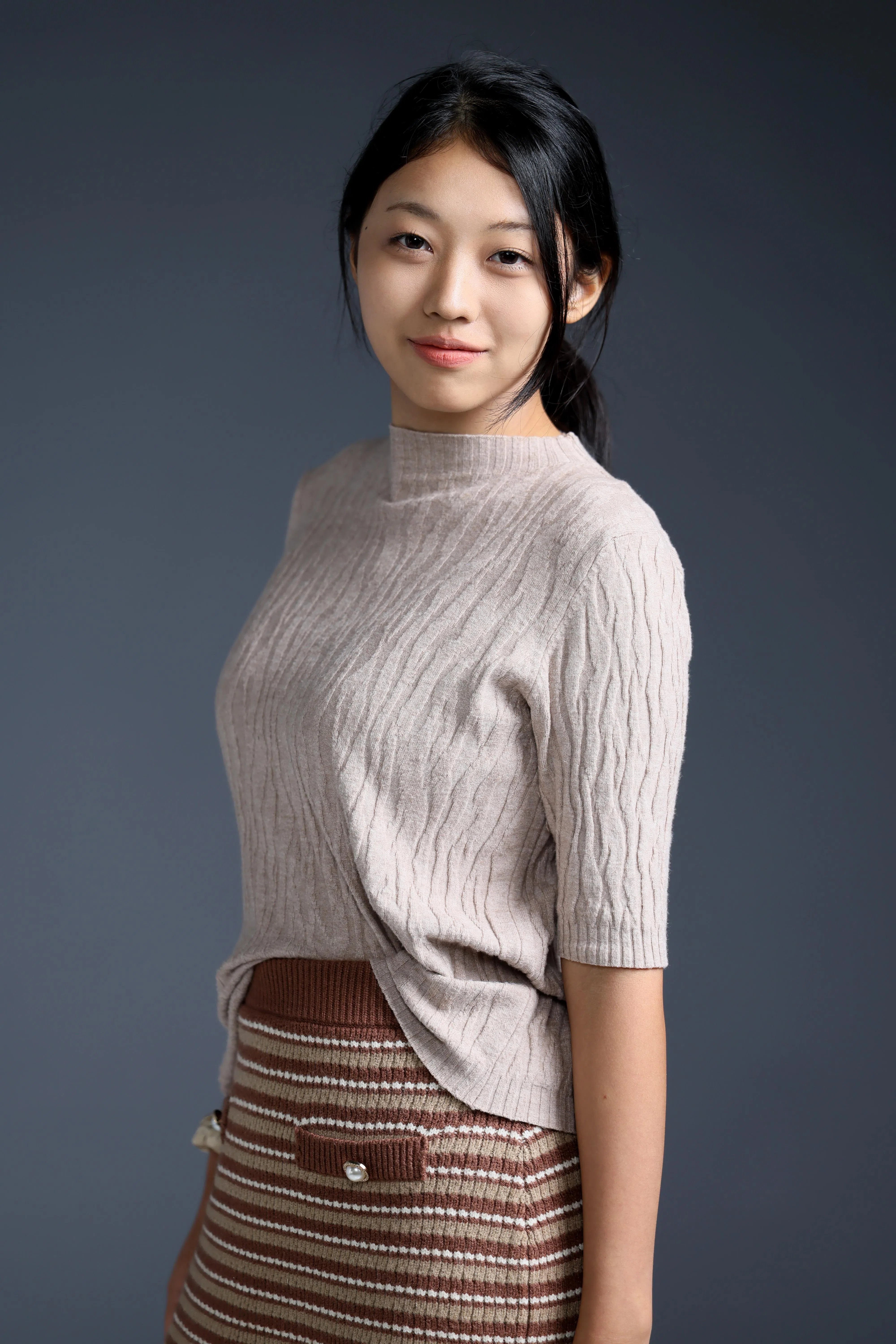 隋子茜形容自己的文字像黑巧克力，入口苦涩，却在味道散去前留下一丝回甘。（龙国雄摄）