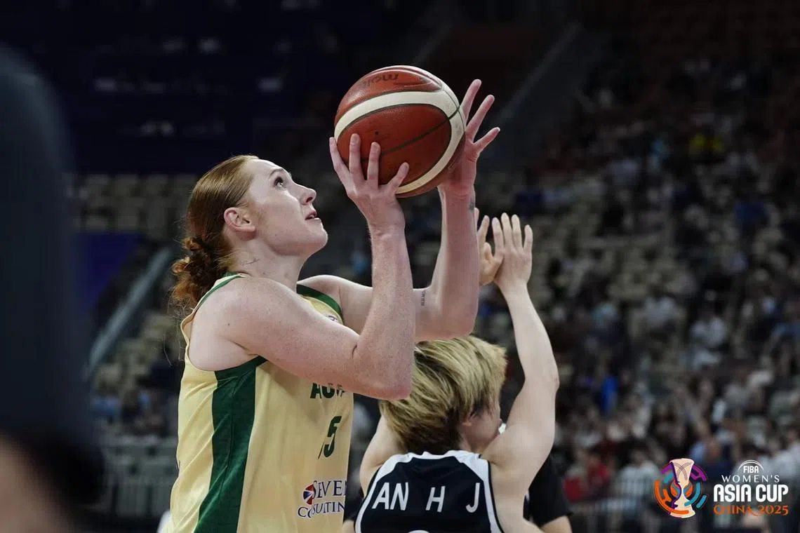 在对阵韩国时，澳洲队长凯拉·乔治拿下20分，当选本场之星。（女篮亚洲杯组委会提供）