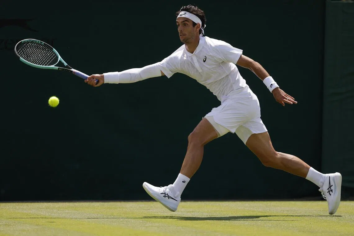 意大利球员穆塞蒂状态不佳，以1比3的总比分不敌非种子球员巴斯拉什维利，遭遇一轮游。（路透社）