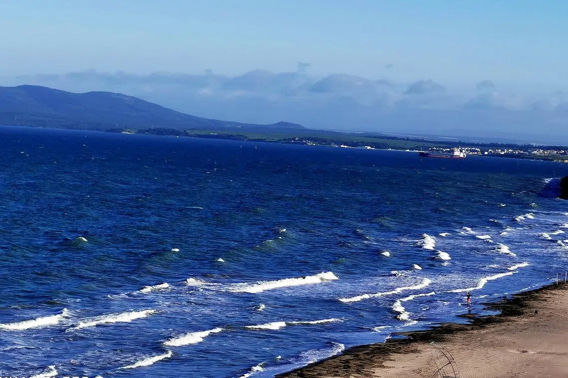 黑海是保加利亚的重要风景线。（许月英摄）