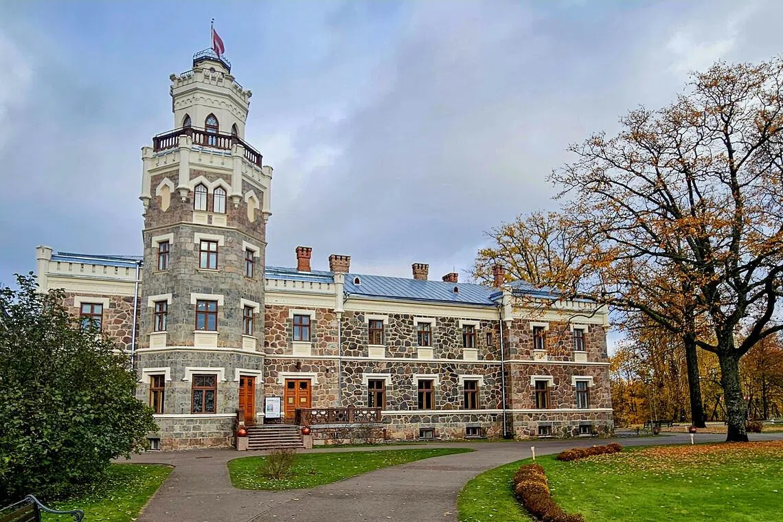 锡古尔达新城堡汇聚艺术与文化宝藏。（客桑摄）