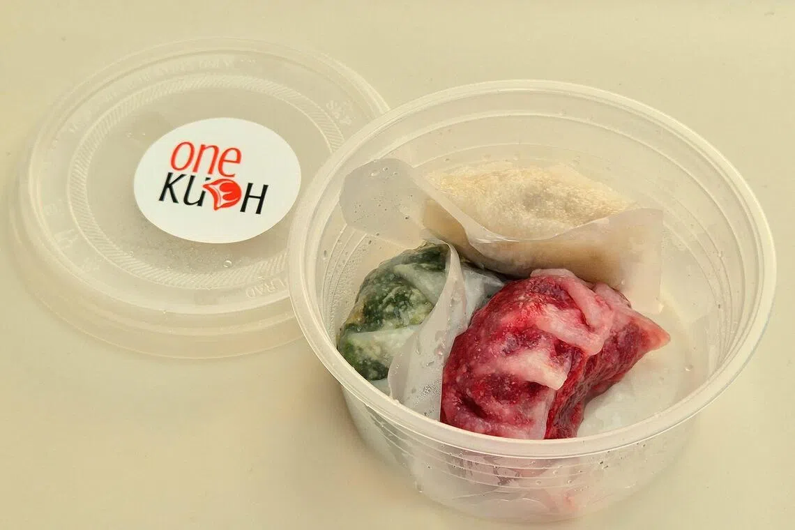 One Kueh At A Time的原味、韭菜和甜菜根笋粿。（陈爱薇摄）