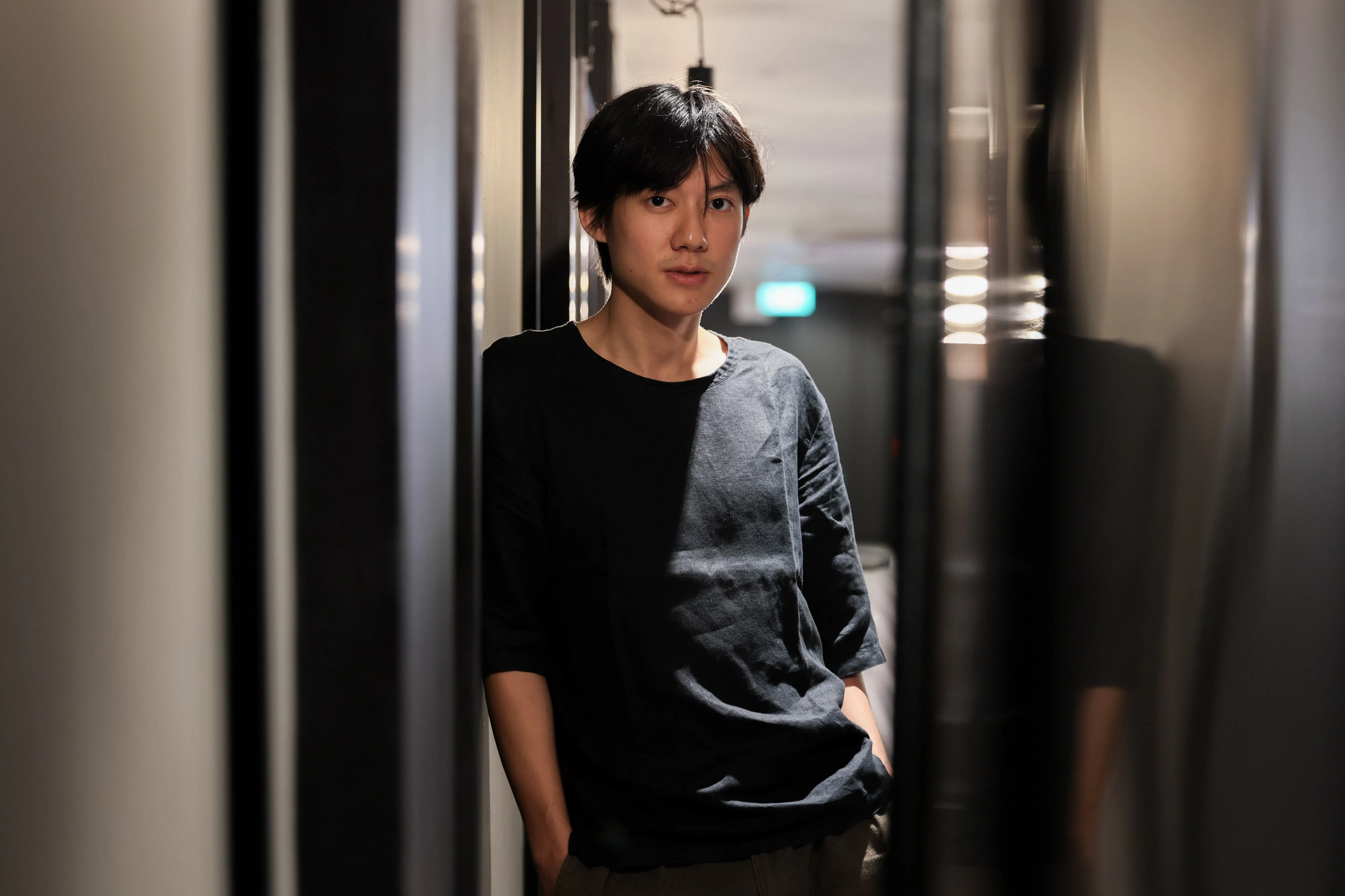 何坚良在《燃冬》首次担任长片音乐制作，和陈哲艺合作无间。（卓祾祎摄）
