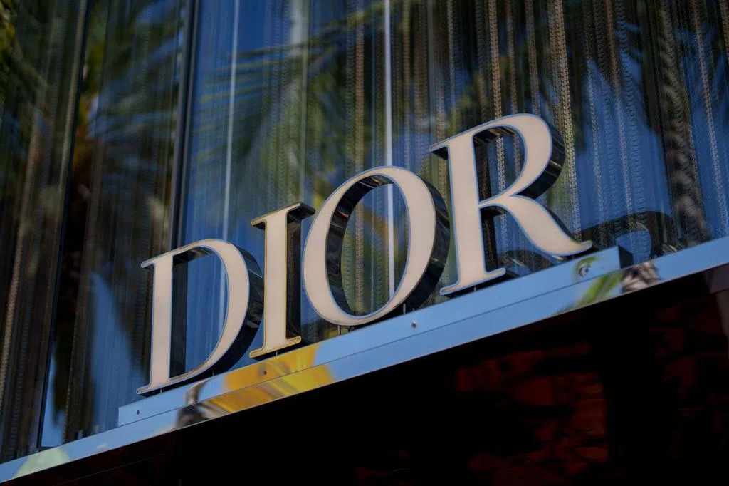 迪奥上海分公司违规传送客户资料到法国总部 遭中国公安行政处罚