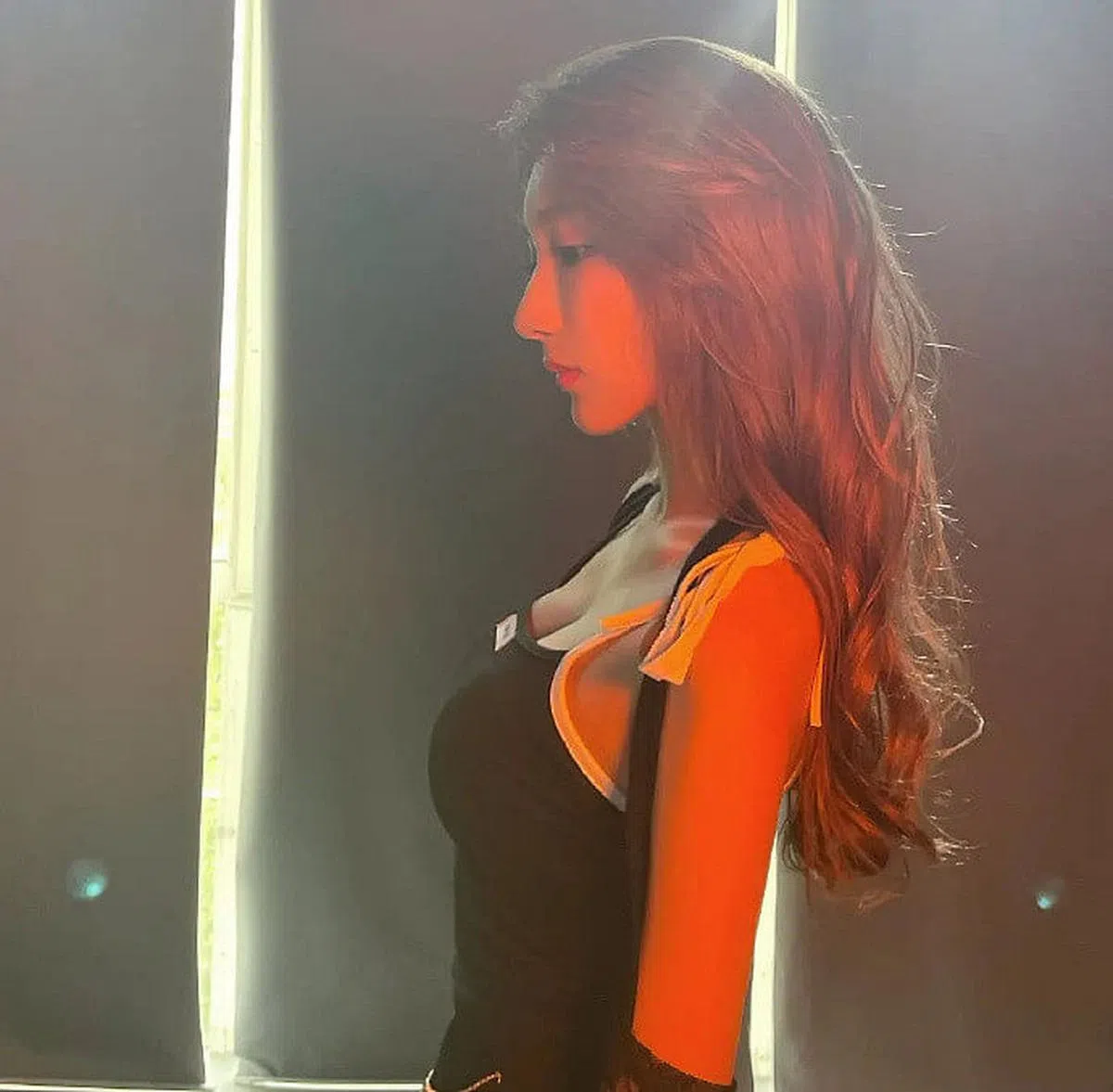 都美竹以“情绪、精神状态不稳”为由，暂时神隐。（微博）