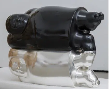 台湾艺术家李真作于2002年的雕塑。（主办方提供）