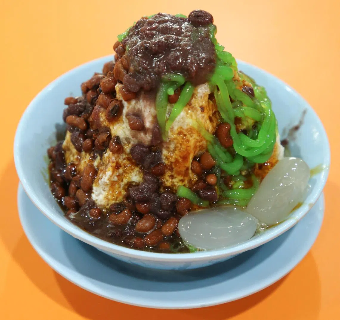 津津甜品的Power Chendol（浆绿）香味浓郁，是解暑佳品。（李姿仪摄）