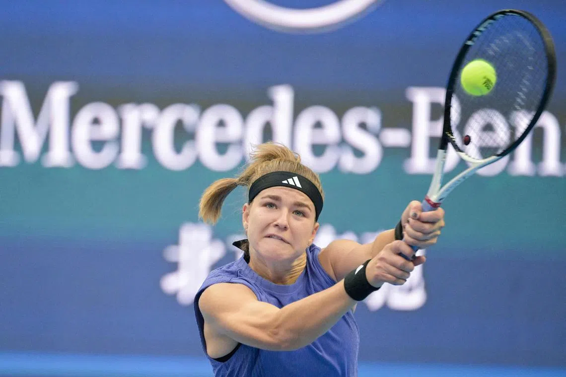 捷克选手卡罗利娜连续第三次击败阿丽娜。（法新社）