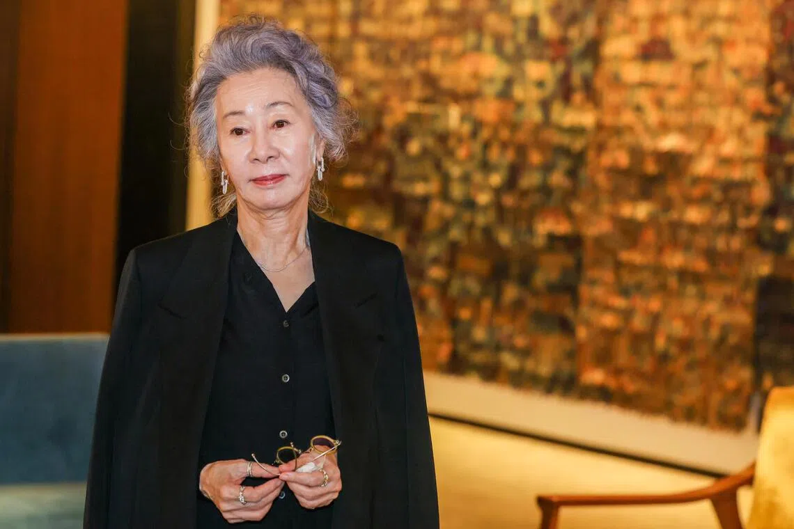 尹汝贞不讳言为了赚钱而拍戏，觉得名利是“有毒且危险”的东西。（陈斌勤）