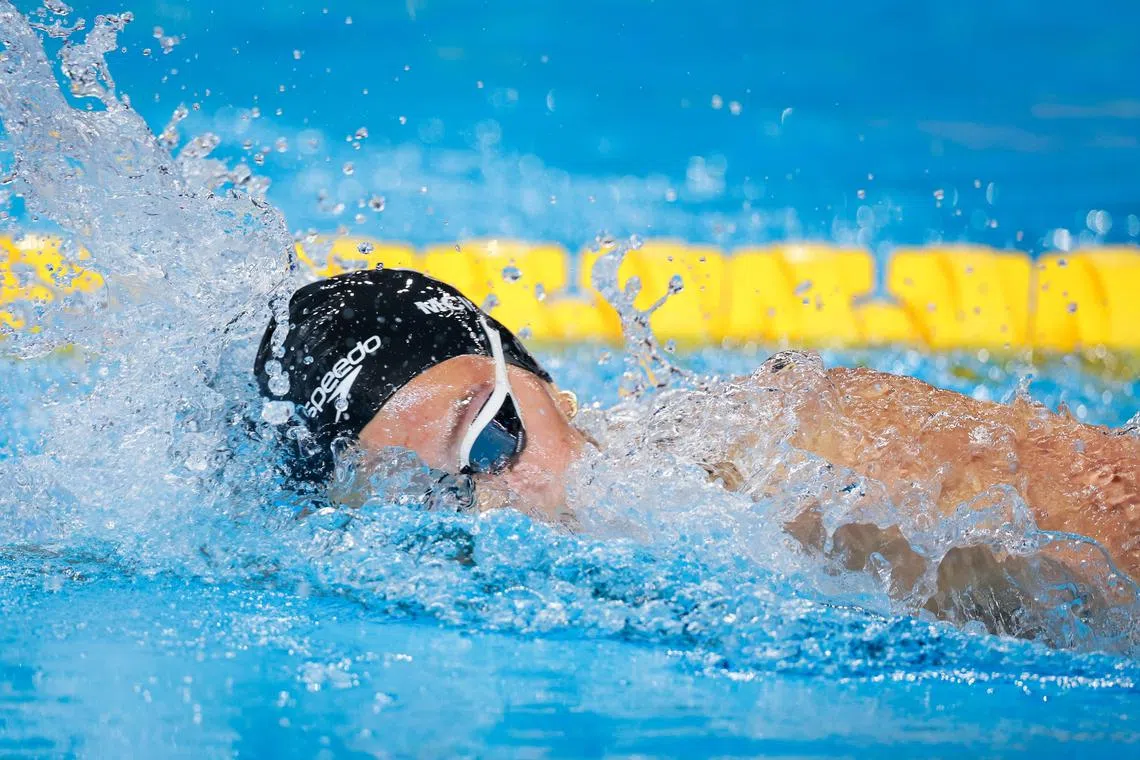 萨默一晚参加200米混合泳半决赛和400米自由泳决赛，均排名第一。（海峡时报）