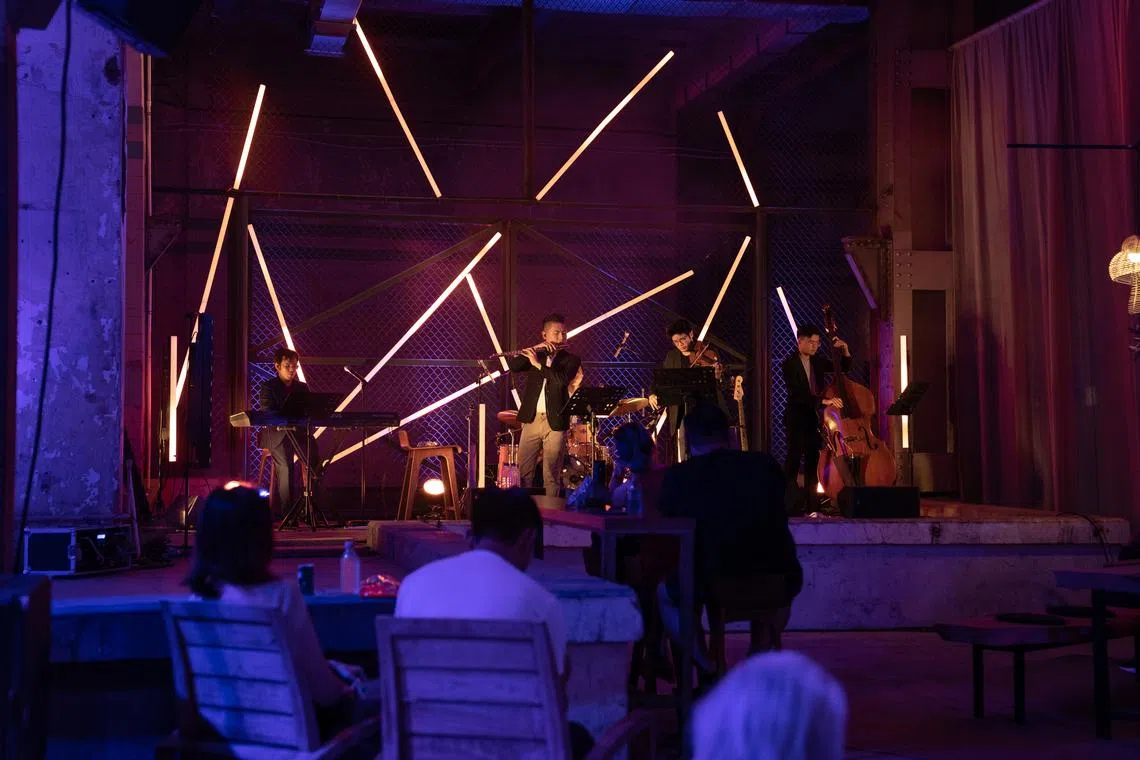 “罗弄男孩”以充满能量的现场表现见称，虽根植于古典与爵士，却不断突破传统音乐创作边界。（受访者提供）