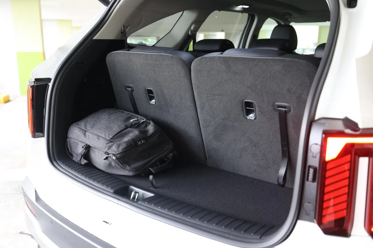 若将所有座椅立直，行李厢空间只有179公升。（唐家鸿摄）