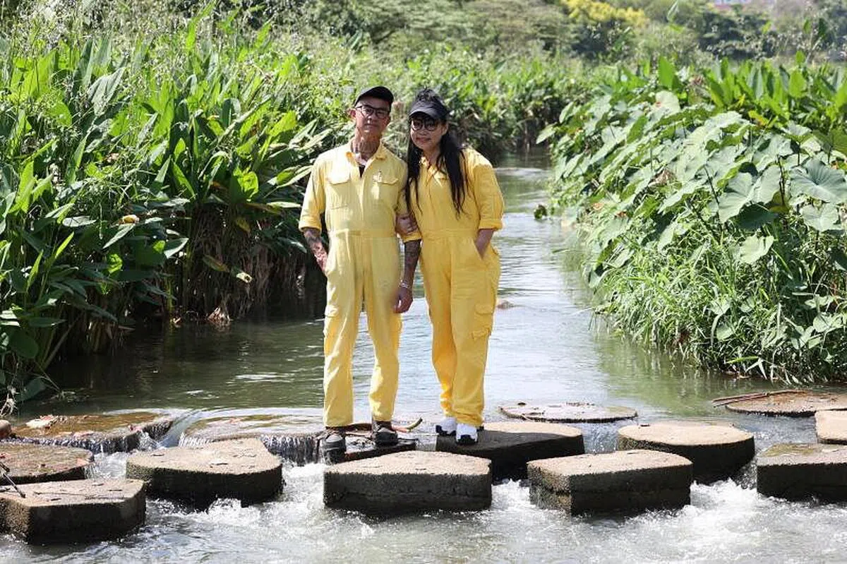 陈常发在突破之家认识义工吕秀莲，两人在2014年结婚后成为最佳拍档，一起打理公司，也到监狱和慈善机构当义工。（梁麒麟摄）