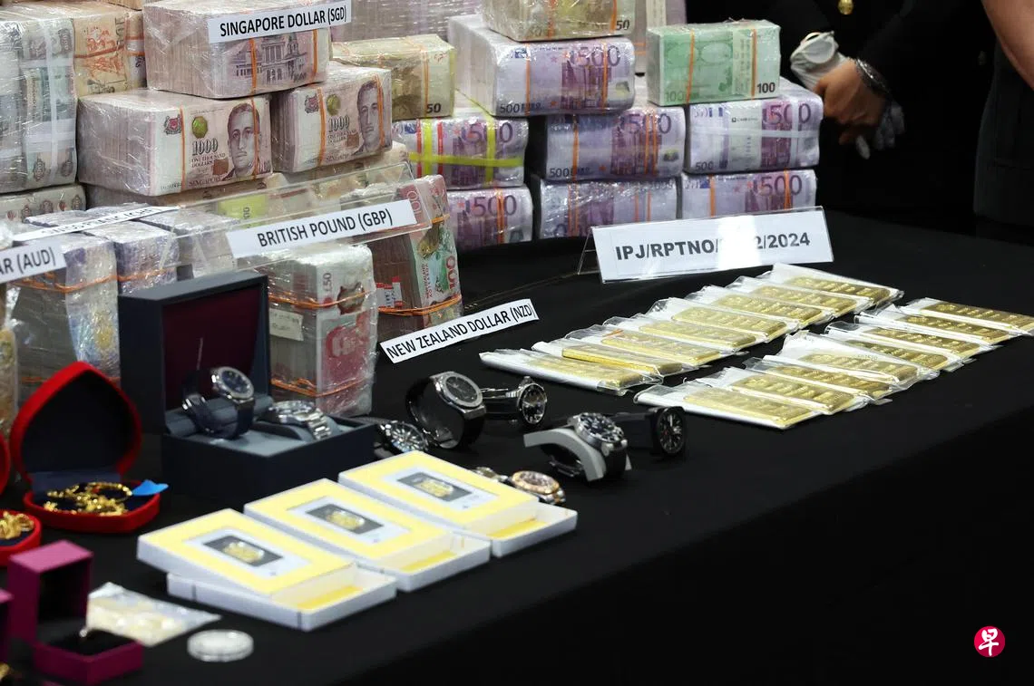 马国前首相依斯迈遭调查为安华与阿末扎希扫清障碍| 联合早报