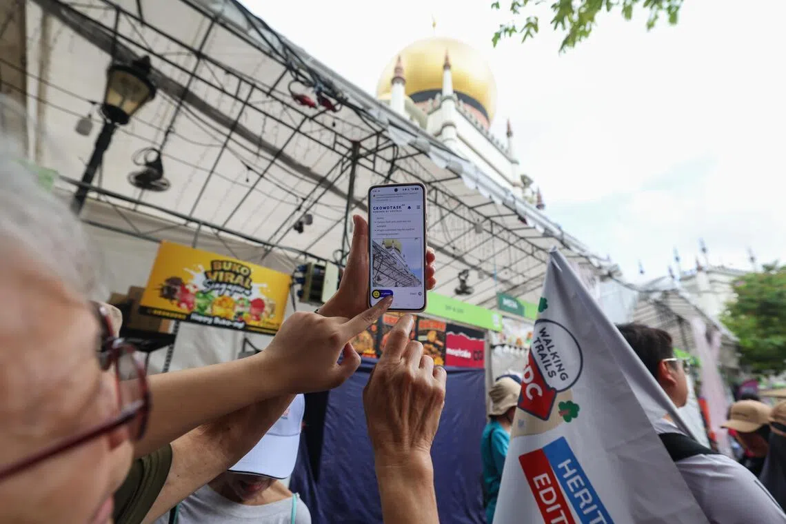 社理会齐步乐探计划下的中区甘榜格南路线，其中一个打卡点是拥有逾200年历史的苏丹回教堂。这座本地最古老的回教堂也是受保留国家古迹之一。（白艳琳摄）