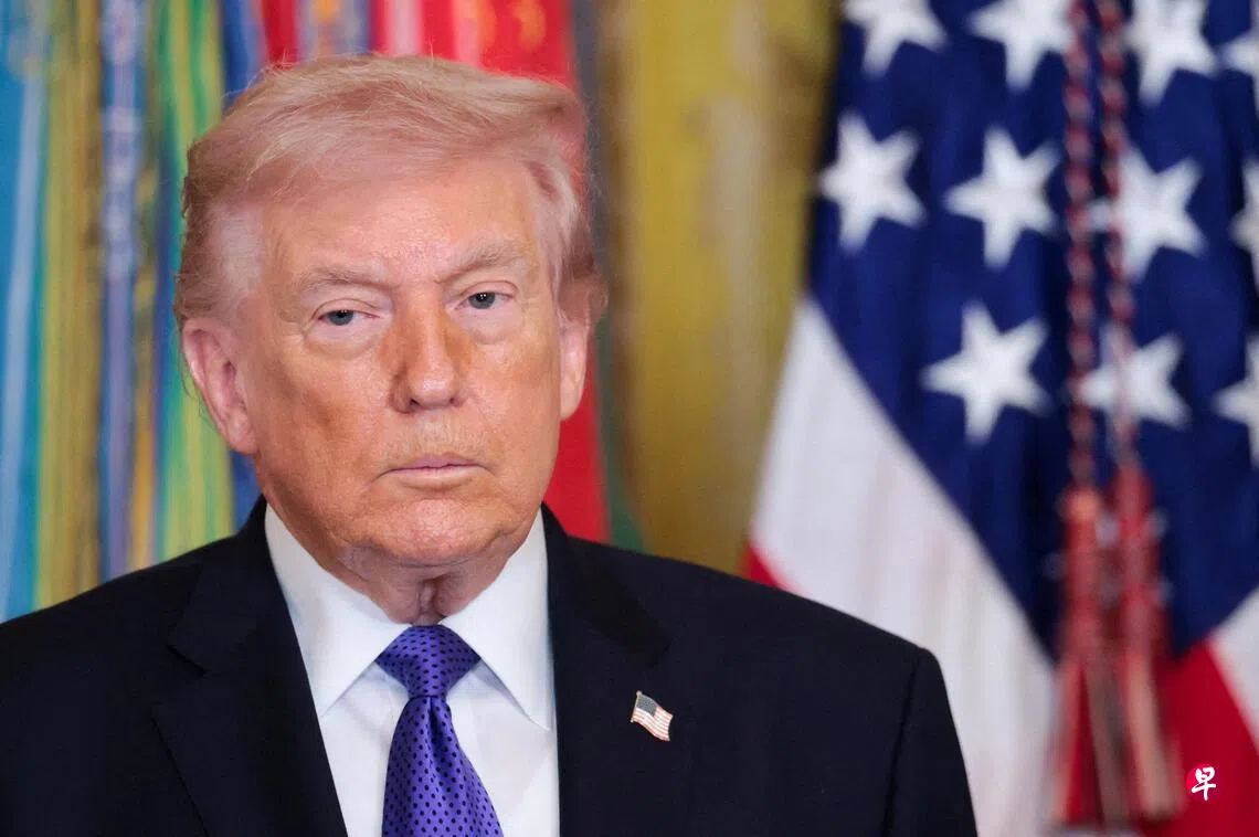 特朗普在社交媒体上发帖称，美国拥有“几乎无限的”弹药储备，战争能依靠这些储备持续下去。 （路透社）