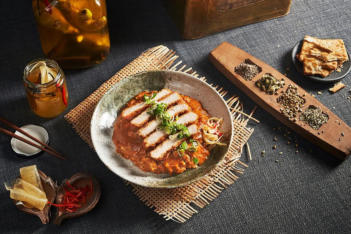 Rempapa猪排咖喱饭，以年轻人口味为准。