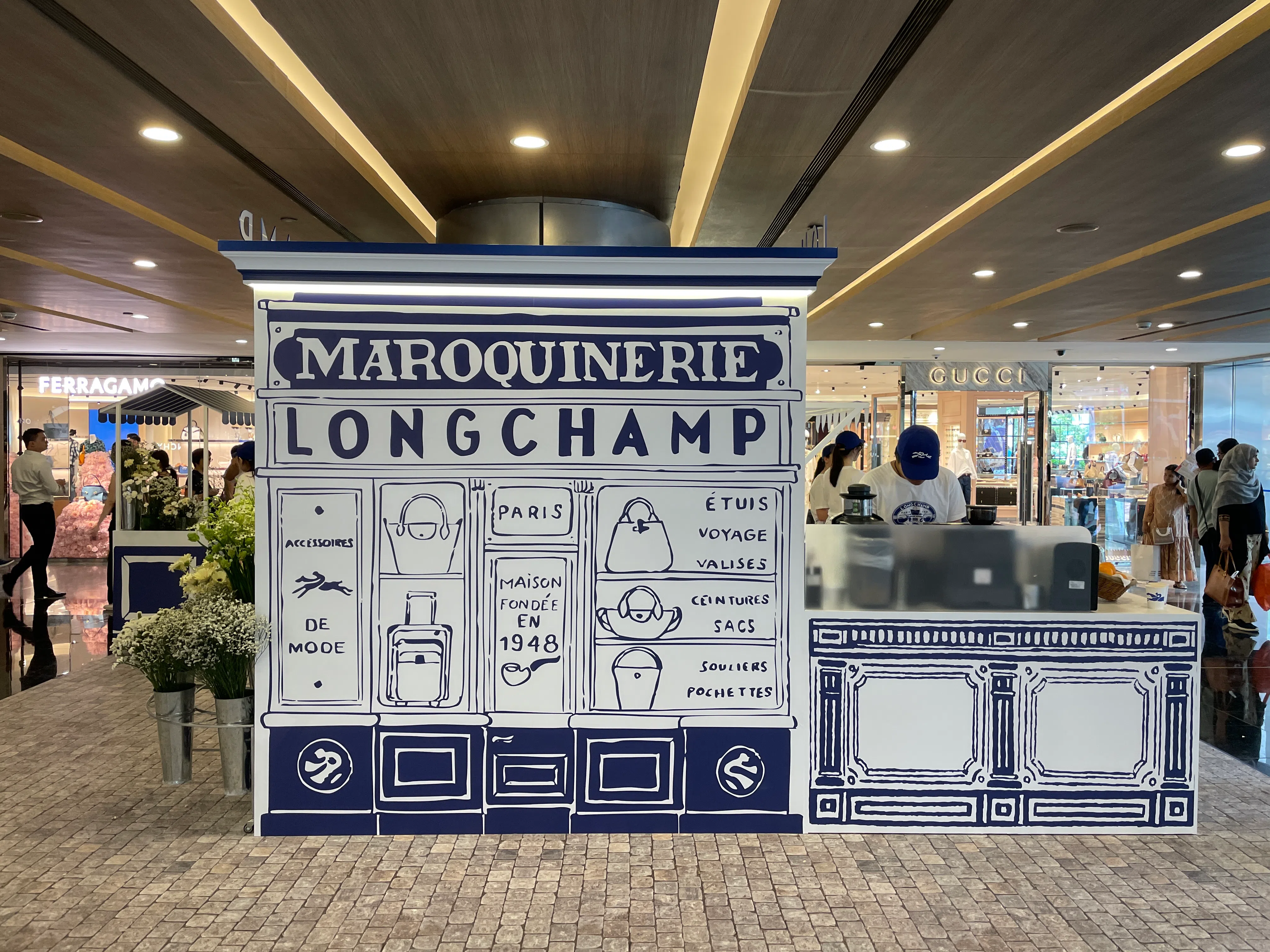 Longchamp x Constantin快闪店其中一面。（林方伟摄）