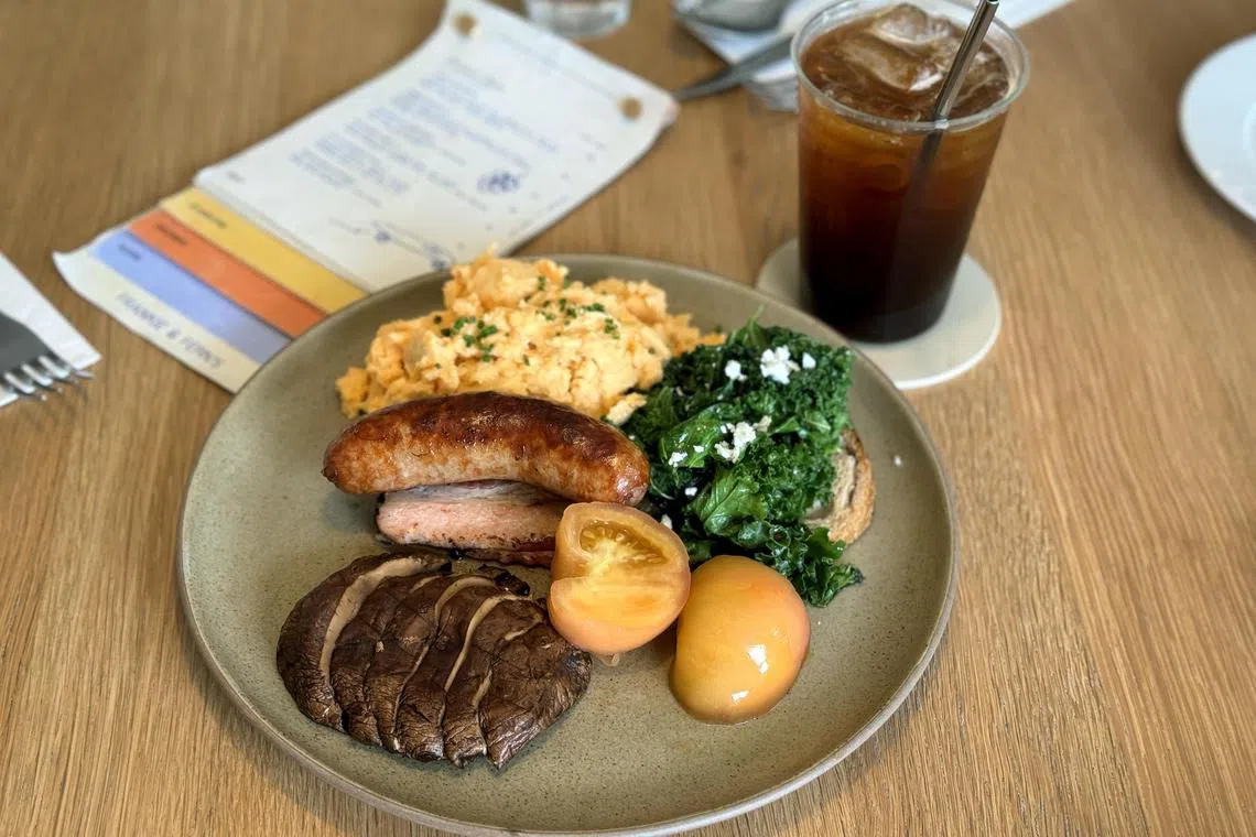 丰盛的Frankie’s早餐，饱足又美味。（龙国雄摄）