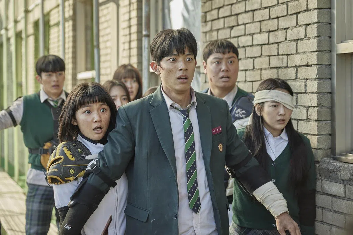 剧中校服的颜色也暗藏巧思。（图/Netflix）