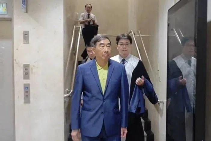 台长荣海运内线交易案 董事张国华半小时交逾亿新台币保释金