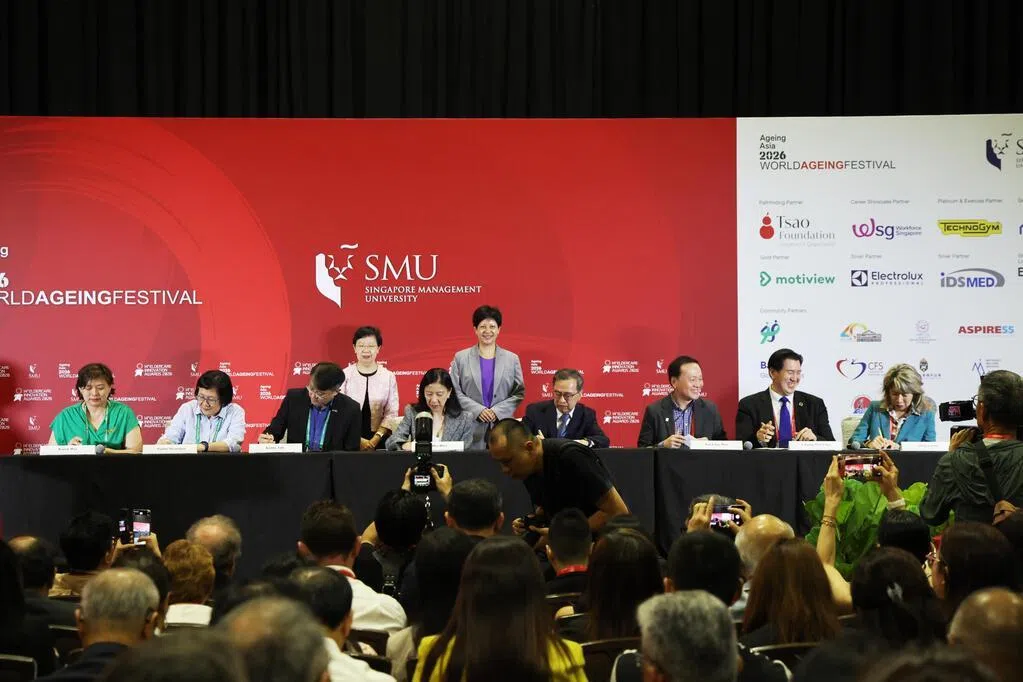 随着新加坡迈入超老龄化社会，新加坡管理大学成立新研究部门，专门研究新加坡在人口老龄化趋势下，所需的社会和经济转型。