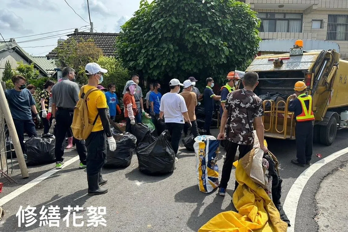 詹雅雯常年行善，也会组织志工团修缮房子。（取自詹雅雯脸书）