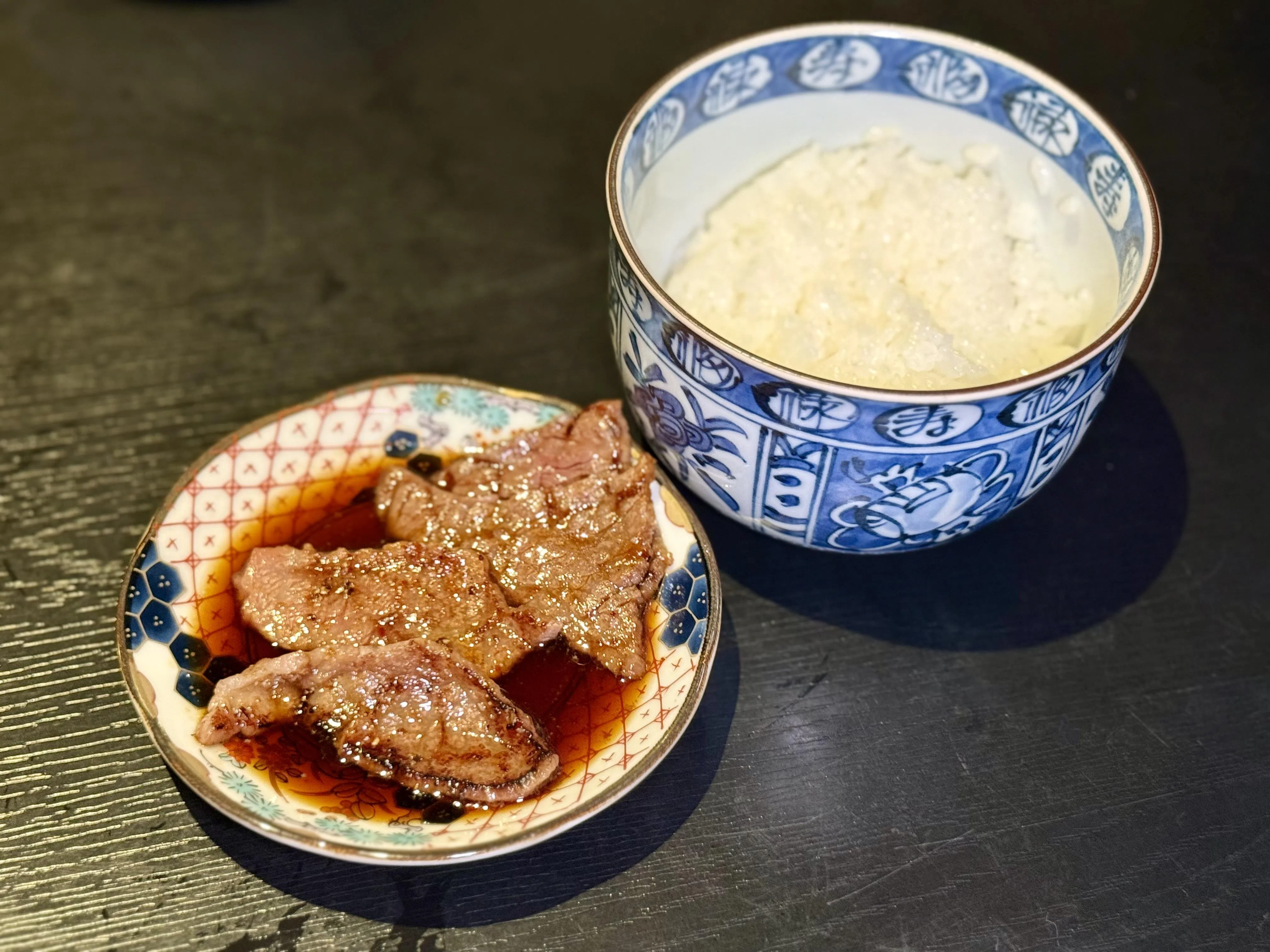 秘制酱烧日式烧肉搭配日本Gin-Shari越光米饭享用。（叶晓虹摄）