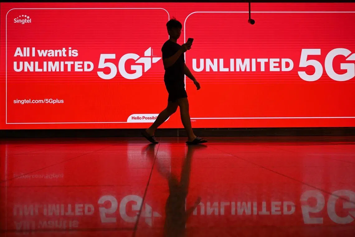 新电信今年3月连续三天出现网络故障，影响逾60万用户。资讯通信媒体发展局已展开调查；新电信新加坡总裁黄天聪就事件致歉，并承诺加强网络韧性。（档案照片）