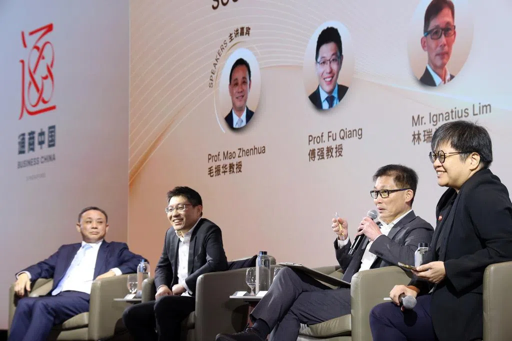 新加坡企业面对中企竞争要“争气”