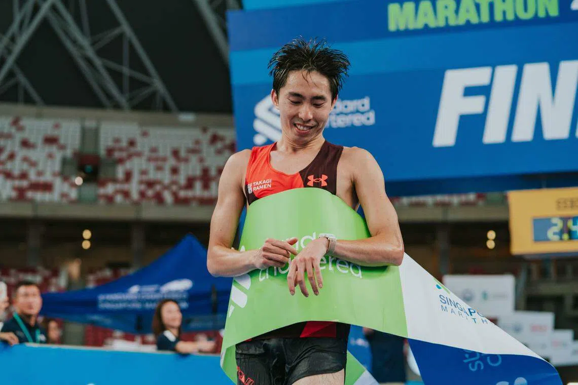 我国马拉松纪录保持者苏睿勇夺得全国锦标赛的男子组冠军。（渣打新加坡马拉松赛主办方提供）