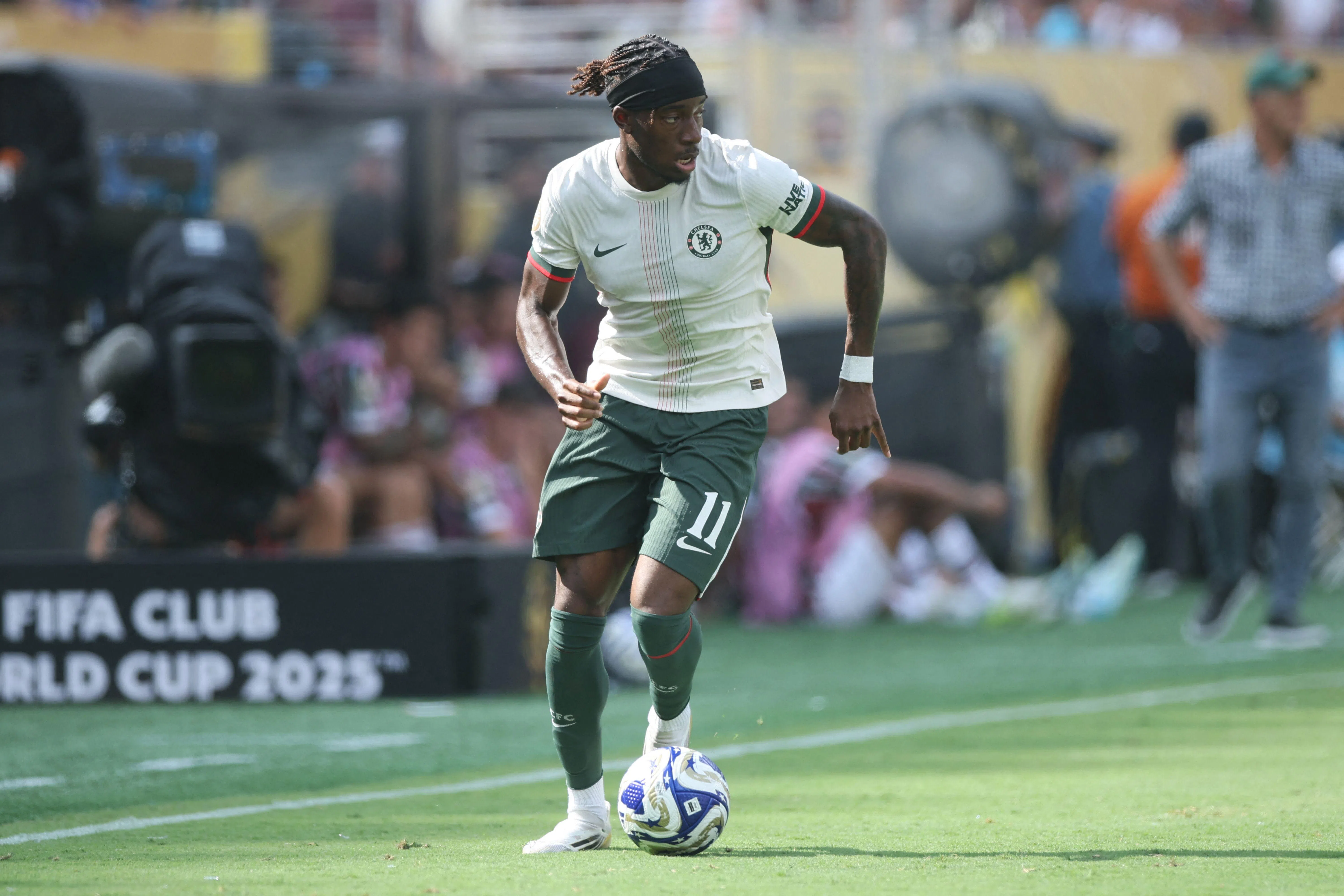 英格兰边锋马杜埃凯将是炮兵近七年从蓝军“挖来”的第六人，虽然有球迷对他表示抵制，但阿申纳管理层、教练和包括赖斯在内的球员都支持他。（法新社档案照片）