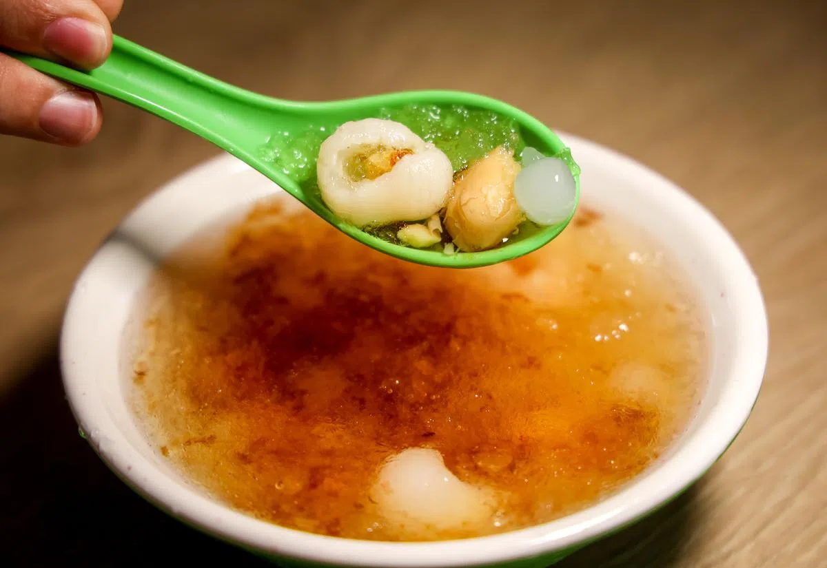 大热天骑车后来一碗冰冰凉凉的老字号清汤！（摄影 / 叶振忠）