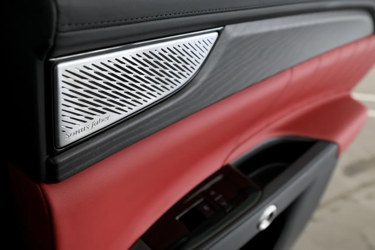 音响系统由意大利著名音响品牌Sonus Faber提供。（龙国雄摄）