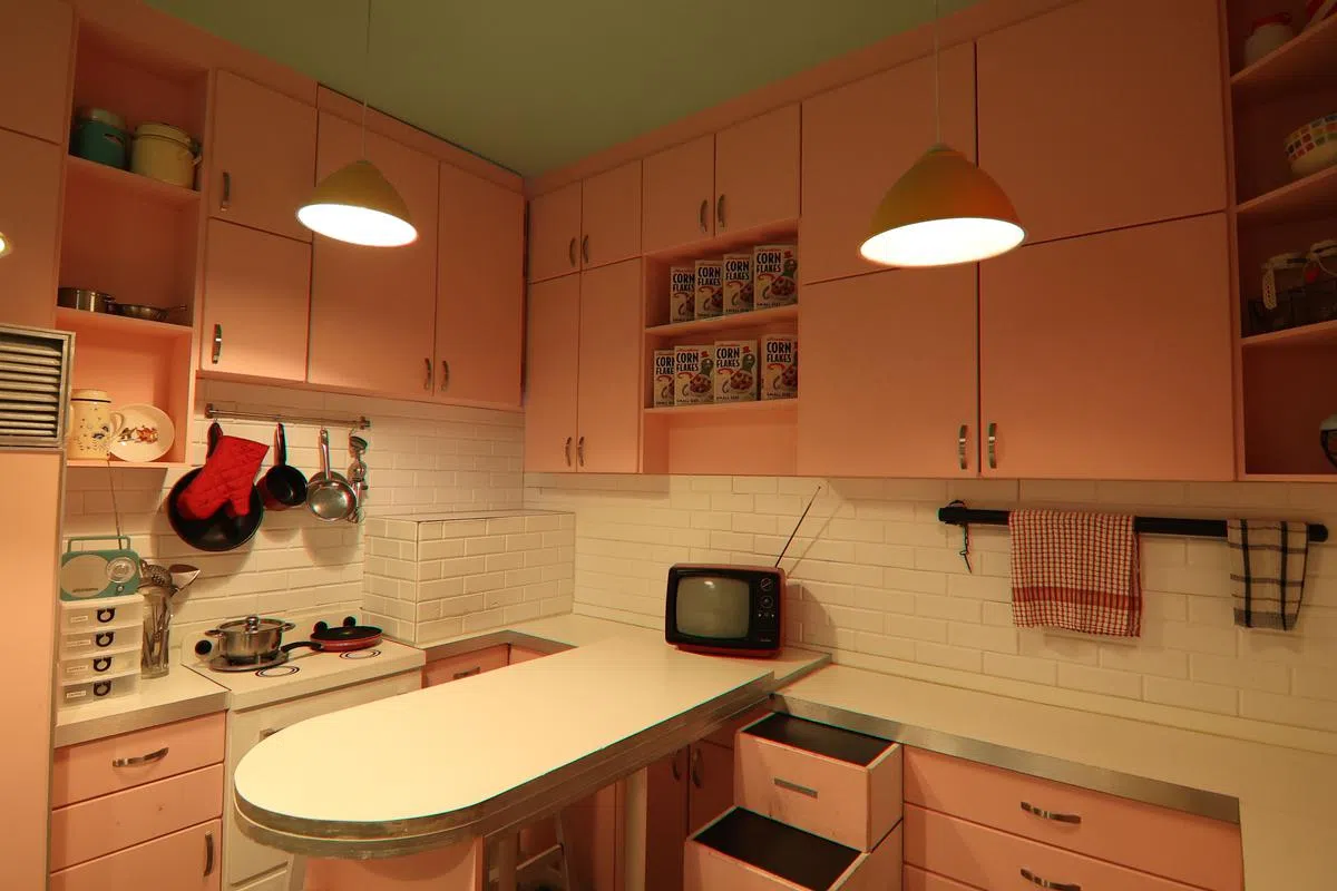 这间1960年代美国厨房也是其中一间密室。（关俊威摄影） 