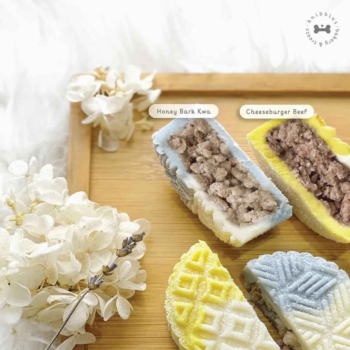 Knibbles蜂蜜肉干和芝士牛肉汉堡口味月饼。（商家提供）