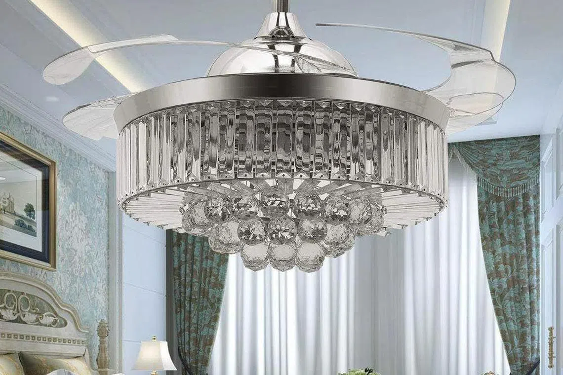 Lighting Groups多功能吊扇将可伸缩式吊扇和LED水晶吊灯二合一。（商家提供）