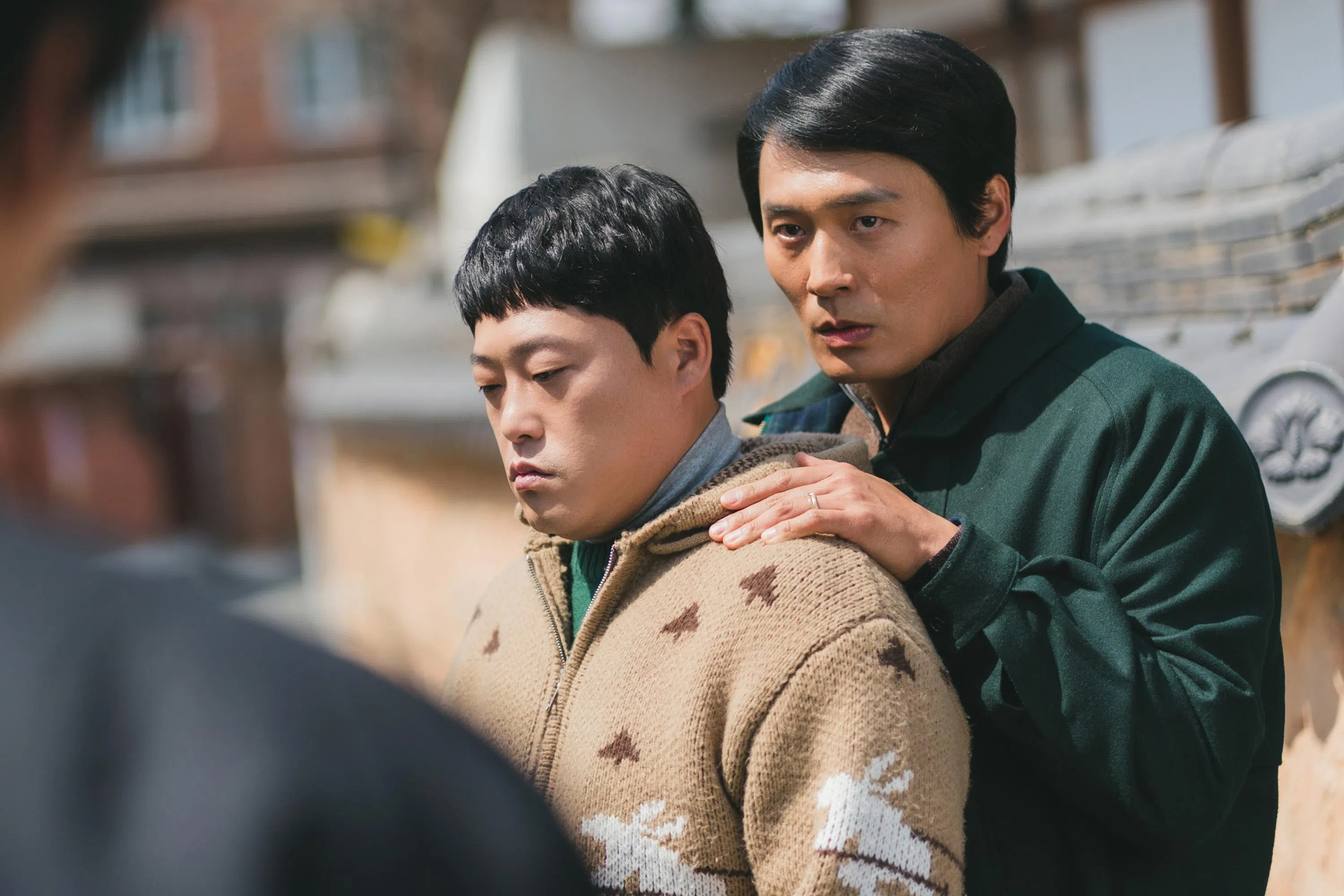 崔代勋（右）和林成宰的出色演技在剧中成为亮点。（Netflix提供）