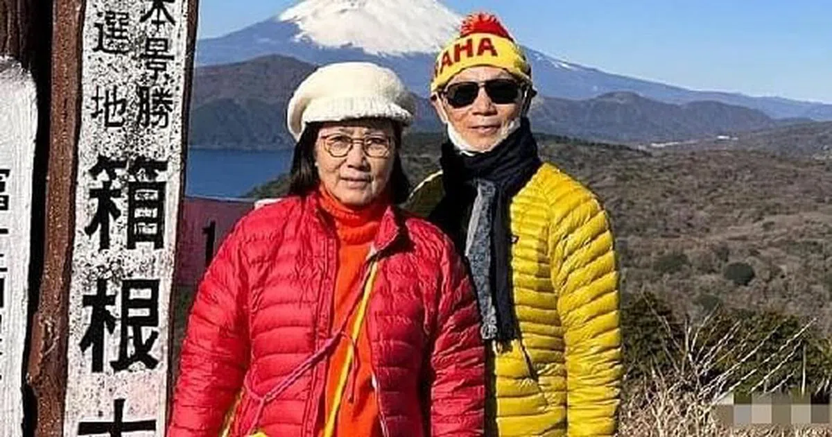 和罗家英游日本返香港后，汪明荃确诊冠病。（互联网）