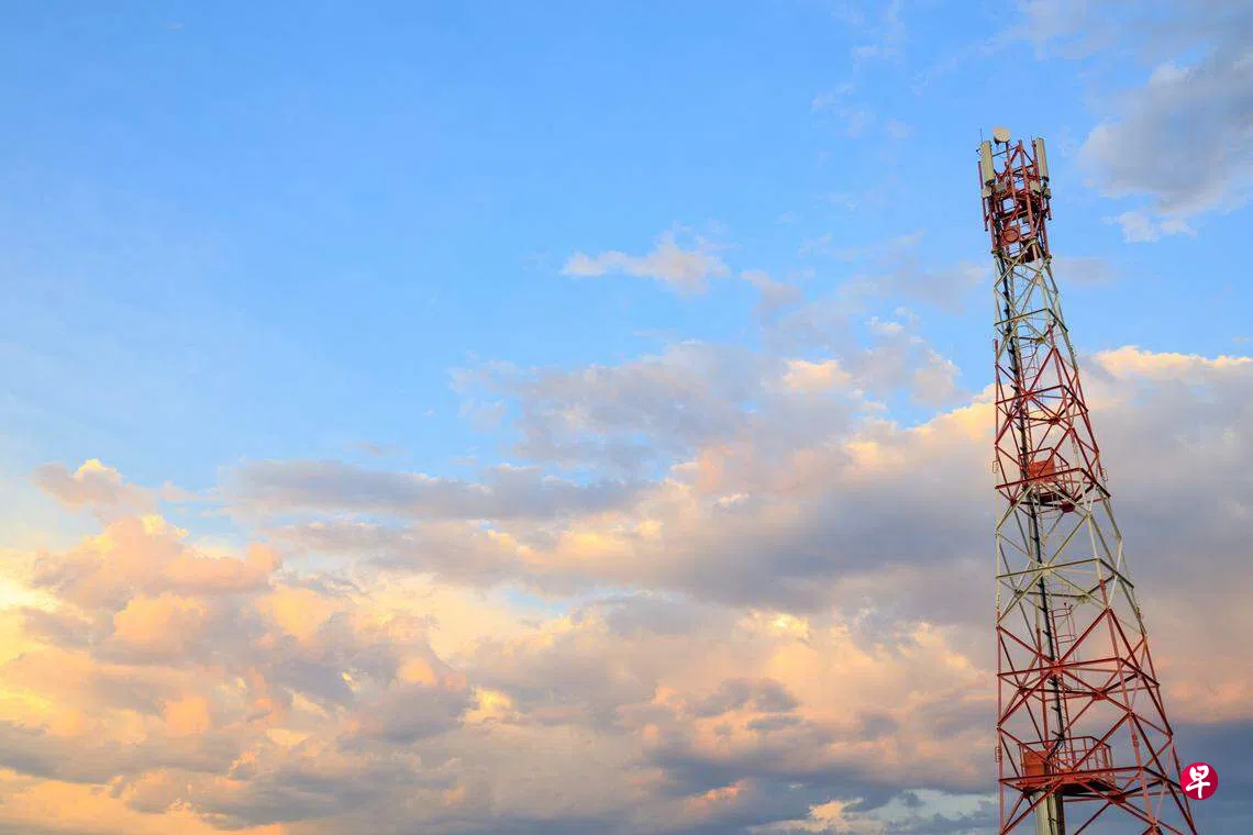 爬高塔的人| 联合早报