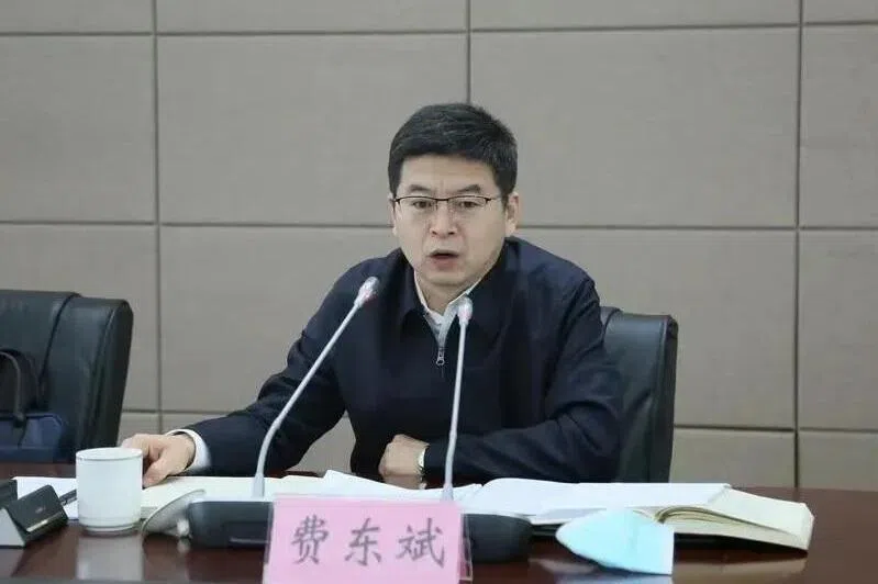 结交政治骗子 中国铁路局原局长费东斌被提起公诉