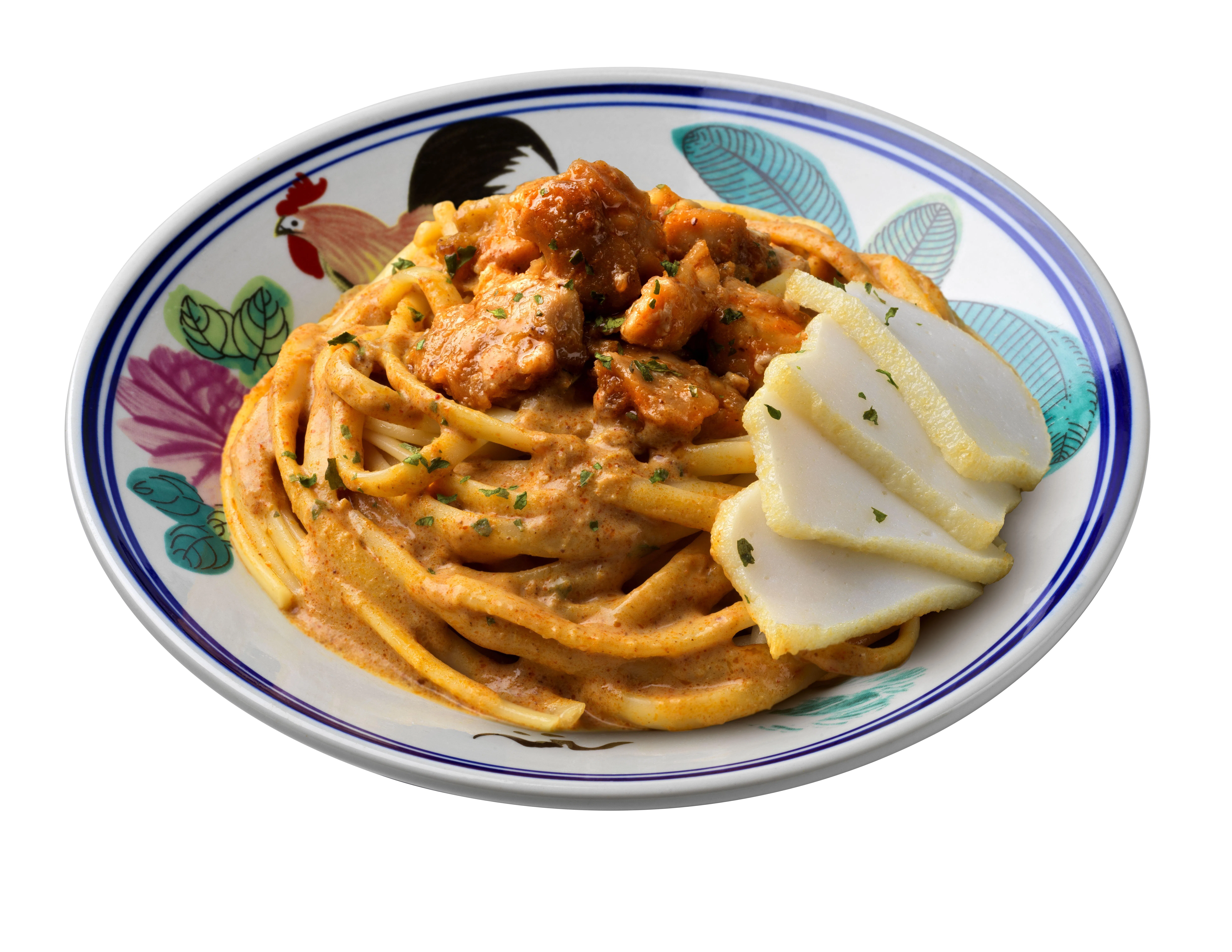 以意大利面取代米粉的鸡肉叻沙意面，香辣好味。（商家提供）