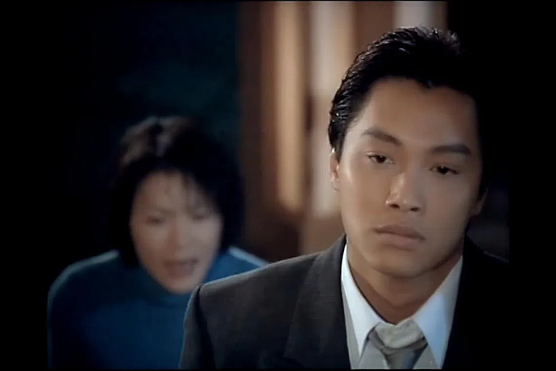 谭耀文（右）离开无线后，在亚视的《纵横四海》演出反派而爆红。（互联网）