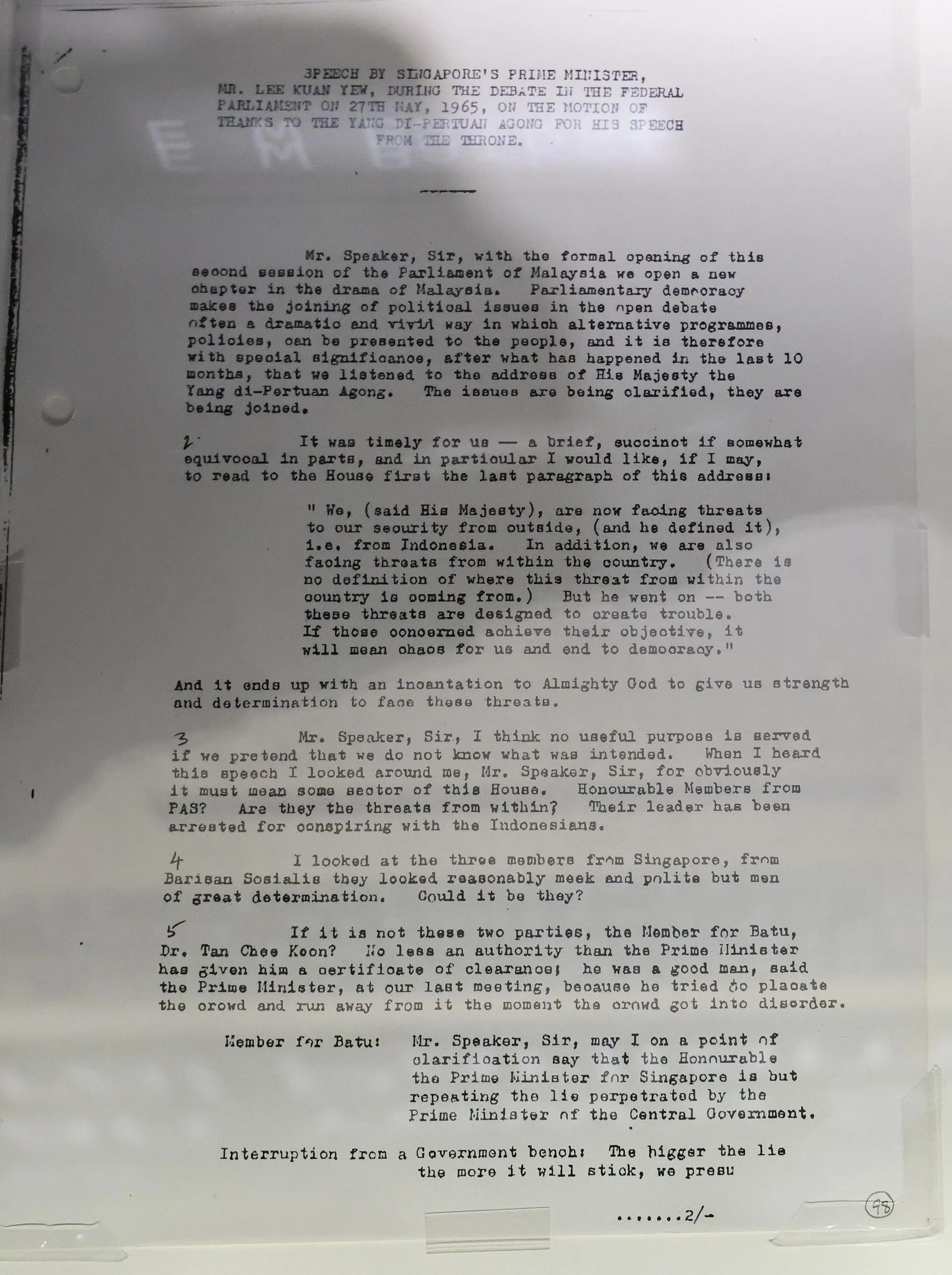 图为李光耀1965年5月27日在马来西亚联邦议会演说的逐字稿。（唐家鸿摄）