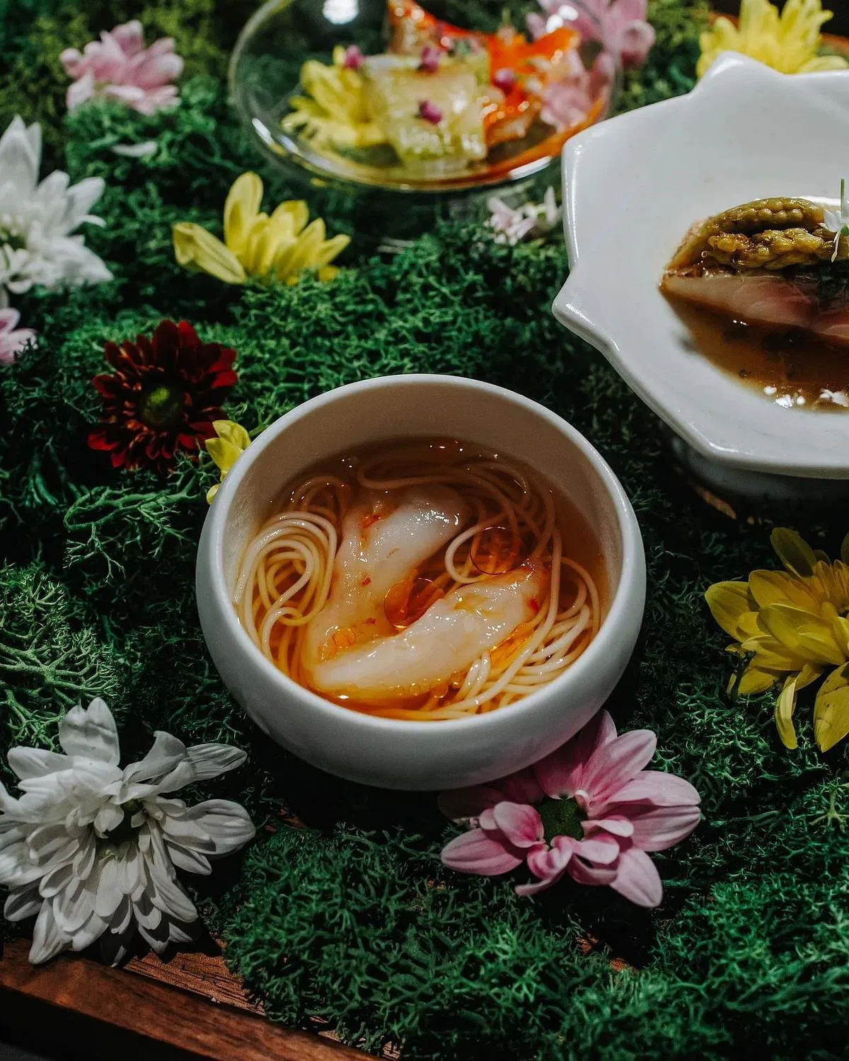 Fleurette餐馆的冷吃日式素面，以日式八英寸餐盘上桌，并有不同花朵为装饰。（餐馆提供照片）