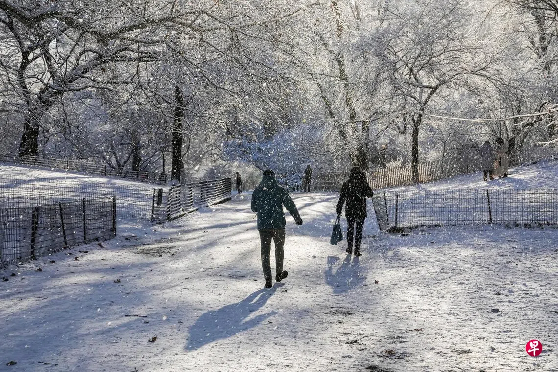 暴雪席卷美国纽约数百架航班停飞| 联合早报