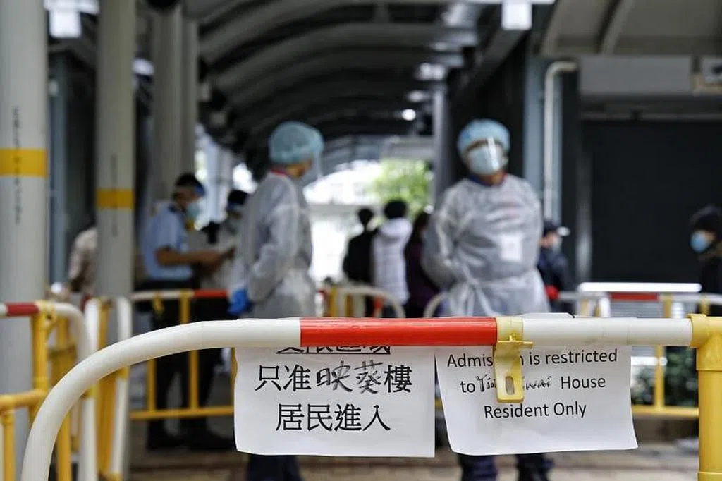 下午察：夹在中西之间 香港防疫陷两难？
