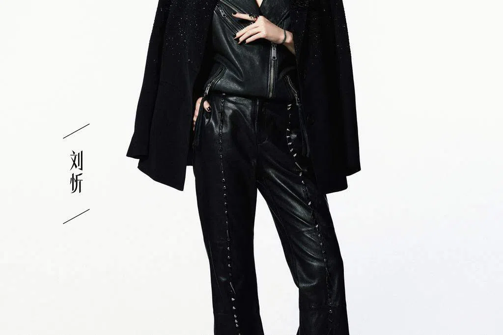 娱乐吃瓜：为录制《乘风2024》只睡两小时 刘忻叹比想象中辛苦