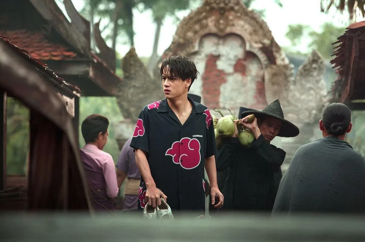 现代青年马特斯穿越到古代，成为恋爱导师。（嘉华提供）