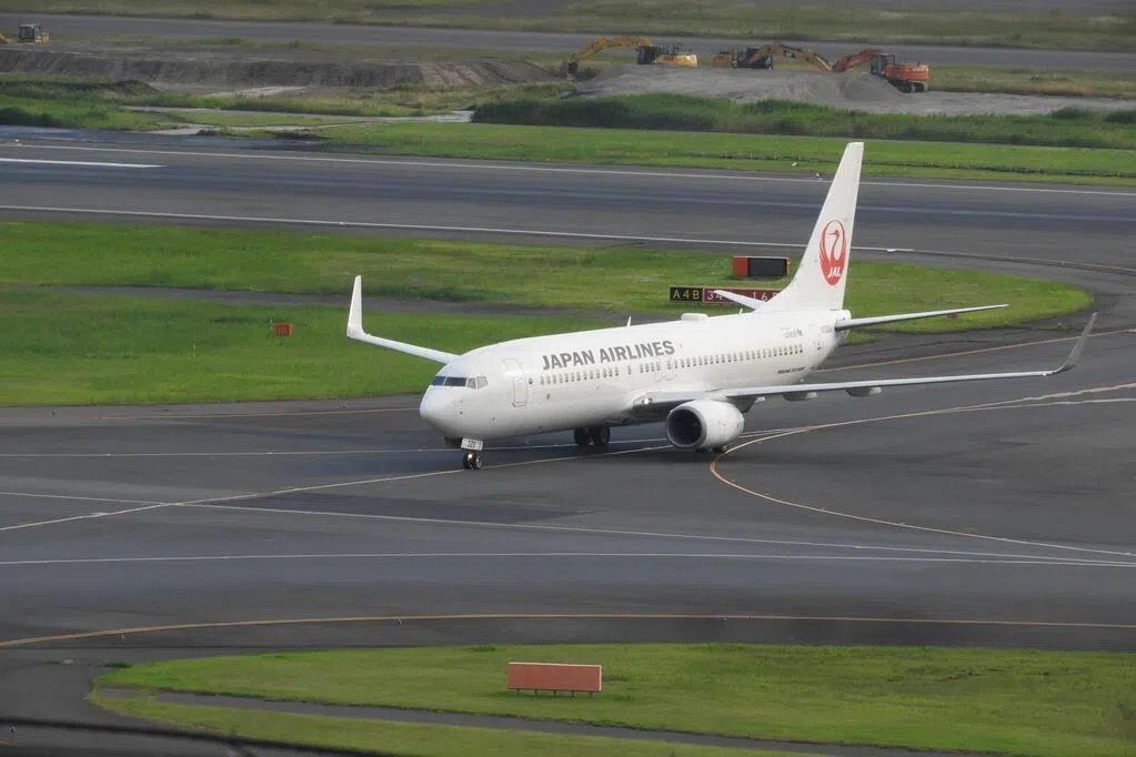 日本航空客机因轮胎问题 紧急降落东京成田机场